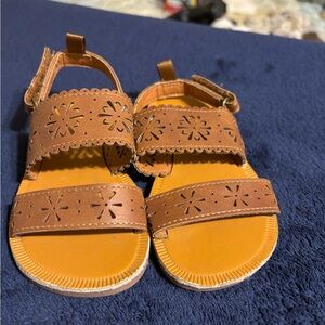 Toddler sandals, like new, size 6